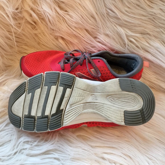 New Balance 711 Sneakers Size 6.5 - Picture 5 of 7